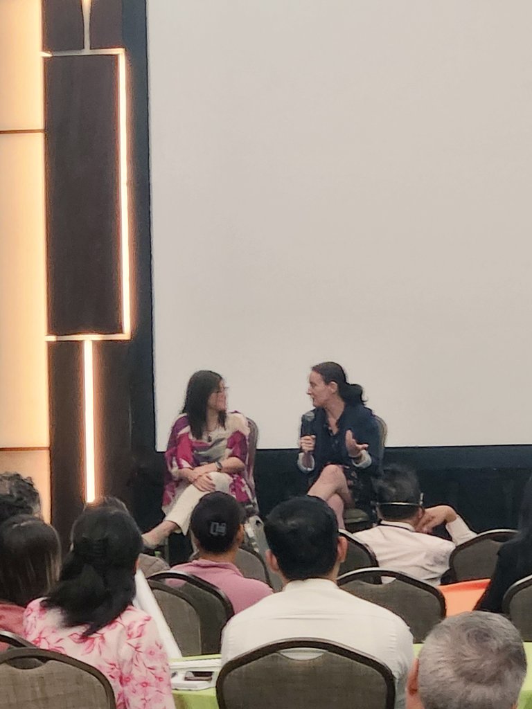 Encuentro con el profesor <a href="/rfaradji/">Raquel Faradji</a> <a href="/MadderJules/">Julia Mader🇺🇦🇺🇦🇦🇹🏳️‍🌈🇪🇺🇮🇱🇺🇦🇺🇦</a> en el congreso de <a href="/SMNE_Oficial/">Sociedad Mexicana de Nutrición y Endocrinología</a>