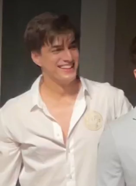 THIS BEAUTIFUL MAN 😭💌

#MohsinKhan