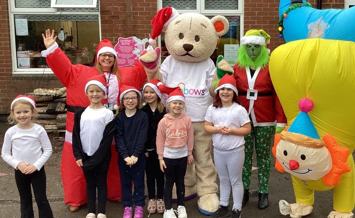 Rise_MAT's tweet photo. Tomorrow is the day!🎅 
Our family of schools will be taking part in the Santa Fun Run to raise money for rainbows Hospice and get in the festive spirit!🎄 
Any donations will be greatly appreciated. https://t.co/jsh5KGW7R7 @RainbowsHospice https://t.co/eHyL5KE0SU