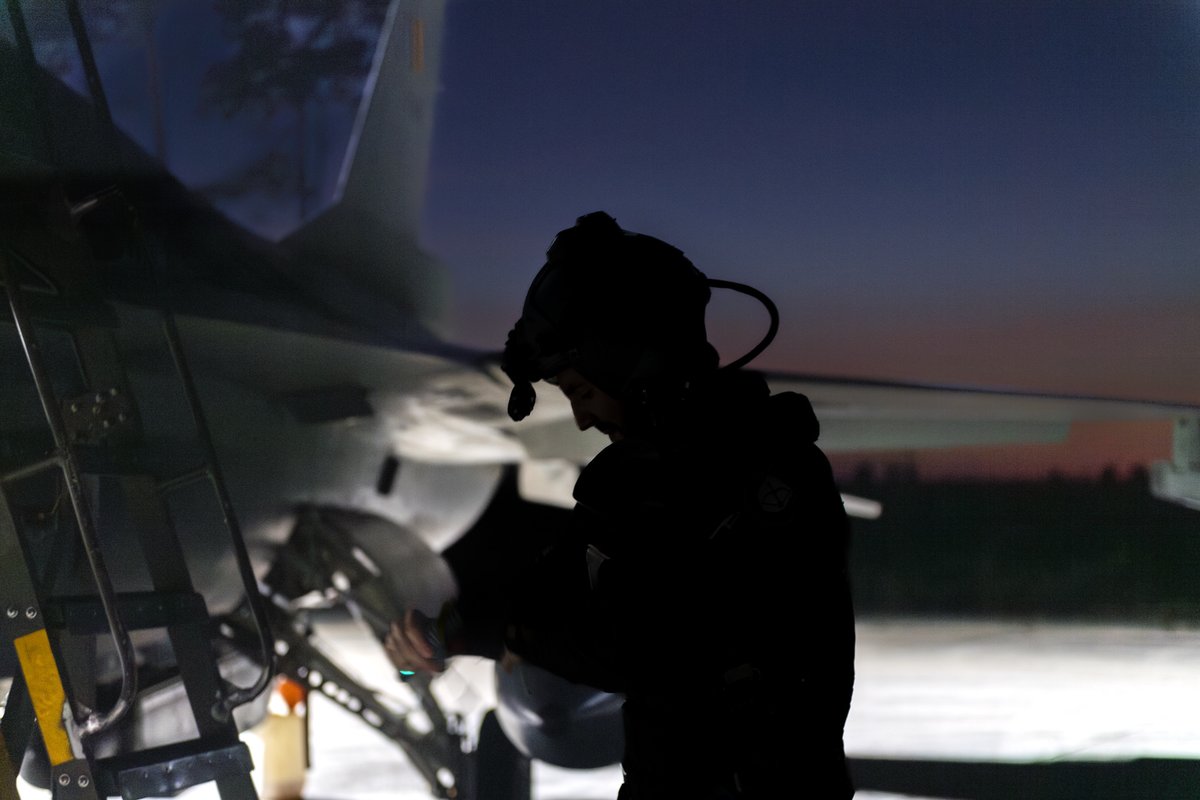 BeAirForce's tweet photo. The 🇧🇪 Air Force is training F-16s at #MonteReal Air Base in 🇵🇹. #Pilots, #technicians, Mission Planners, and more are honing their #skills in a larger #airspace, refining advanced #tactics, including #night operations. This training boosts our readiness and #NATO cooperation. https://t.co/H0rdLmyUfy