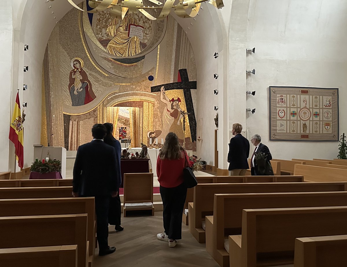 ▶️ Esta semana hemos recibido a una delegación del think tank conservador más importante e influyente de Estados Unidos, <a href="/Heritage/">Heritage Foundation</a>, con <a href="/DrJayRichards/">Jay W. Richards 🇺🇸</a> junto a <a href="/GVSMelton/">Grace Melton</a> y Alex Halton.

👏 It has been a pleasure to have you in CEU-CEFAS!

📲 cefas.ceu.es/visita-the-her…