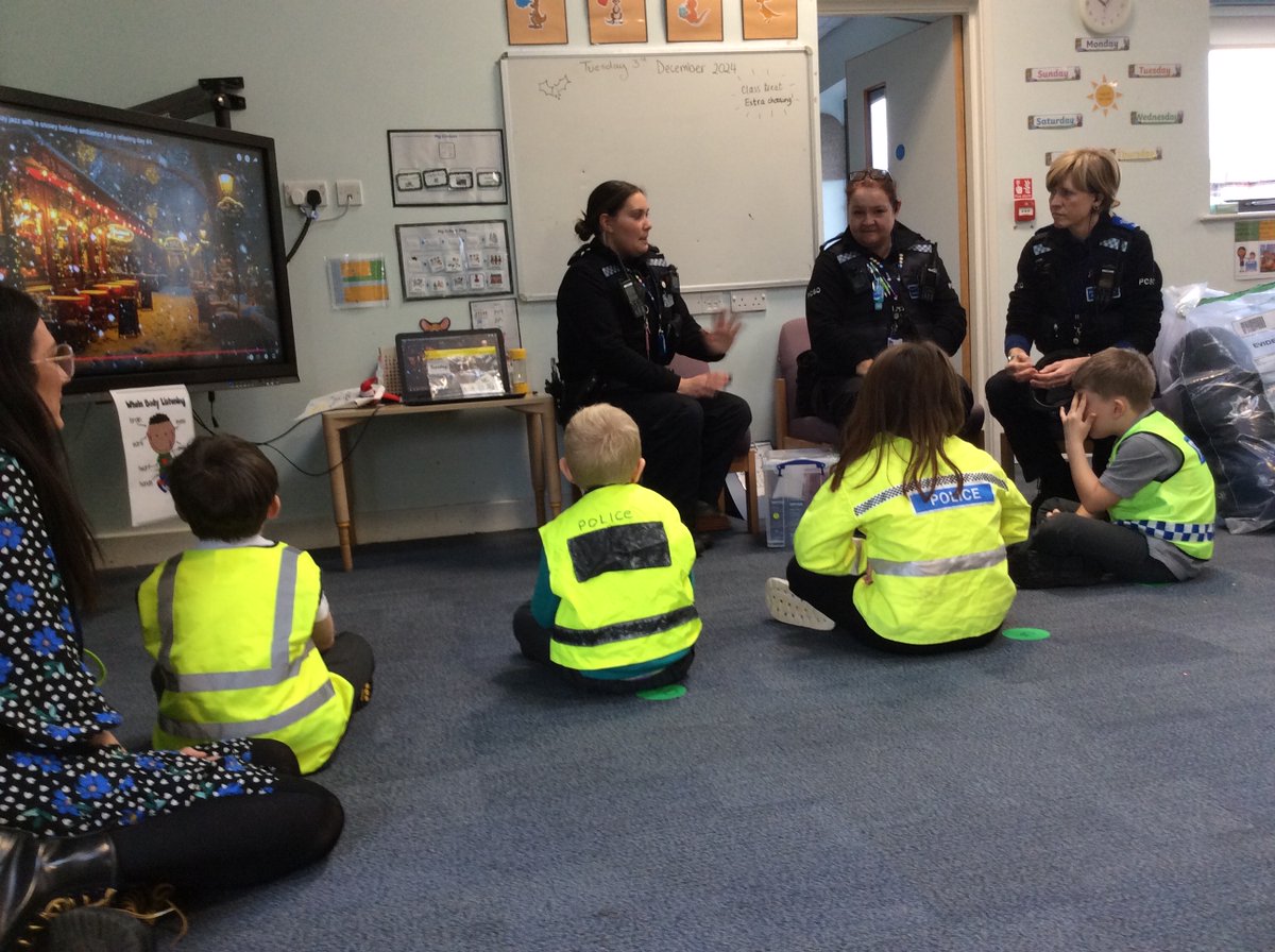RaedwaldT's tweet photo. First Base Bury had some exciting visitors when the police came to school! The children had the opportunity to dress up in real uniform, they had their fingerprints taken and sat in the driver’s seat of the police vehicle! #police https://t.co/4bRZwQJPdS