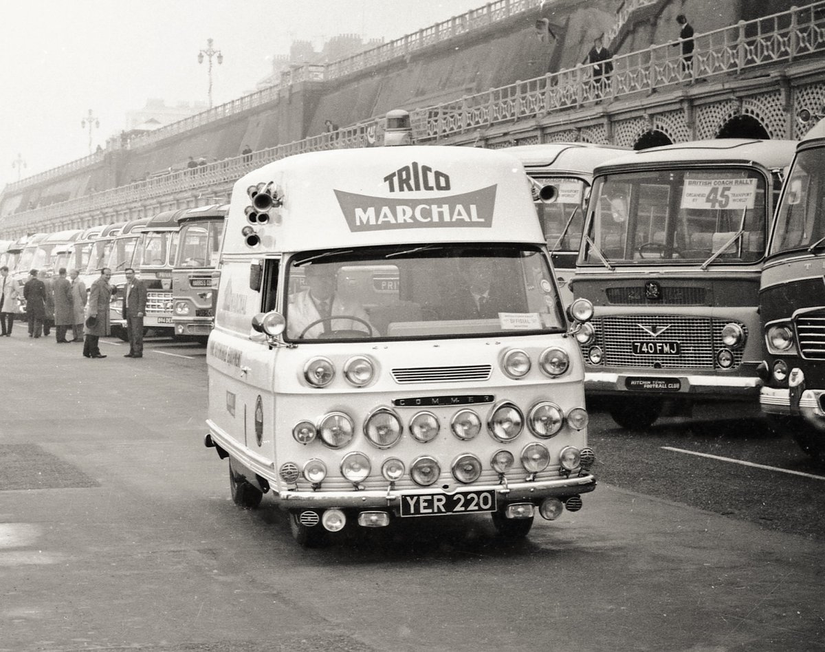 mastropotato's tweet photo. Lovely Stuff #potatosack #retro #oldskool #classiccars #marchal https://t.co/kovRudIVGp