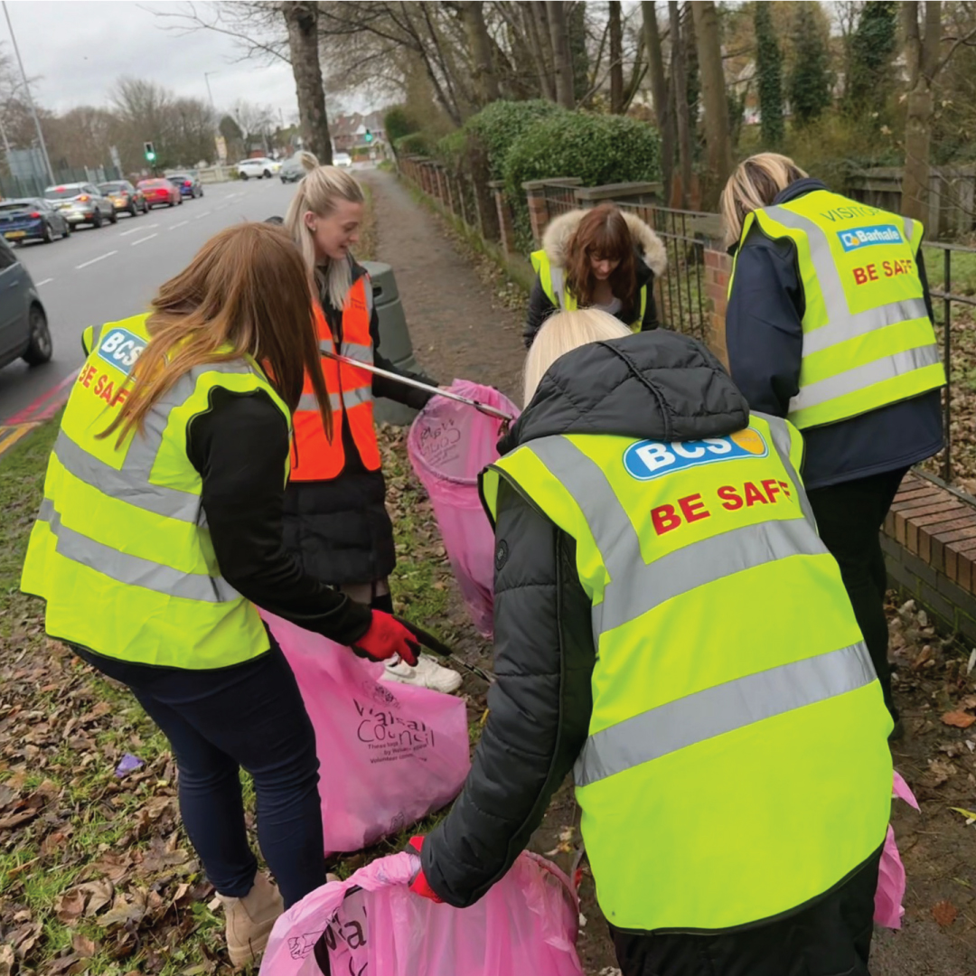 BCSGrp's tweet photo. Today, on #InternationalVolunteeringDay, we joined forces with @Barhaleltd for our quarterly litter pick in support of @WalsallCouncil. 

A big thank you to all our volunteers for your hard work and dedication. Let’s continue to make a positive impact, today and every day! 👏 https://t.co/QIs1aSBs2E