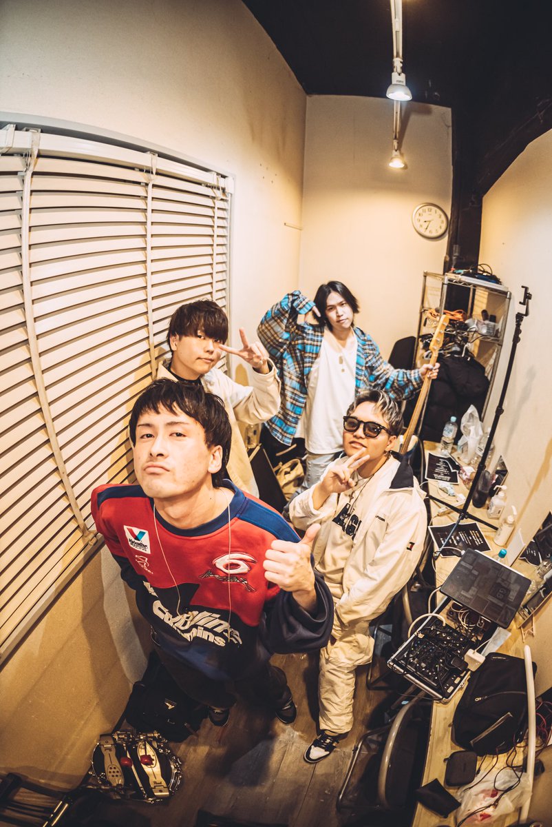 _Alteryourworld's tweet photo. 12/5 四ツ谷HoneyBurst
現体制ラストライブでした！
ご来場頂いた方々本当にありがとうございました！
最高に熱いライブになりました！
ここからメンバーそれぞれ次のステージへ羽ばたきます！
変わらず応援して頂けると幸いです！
ありがとうございました！ https://t.co/tiNWk2LuBH