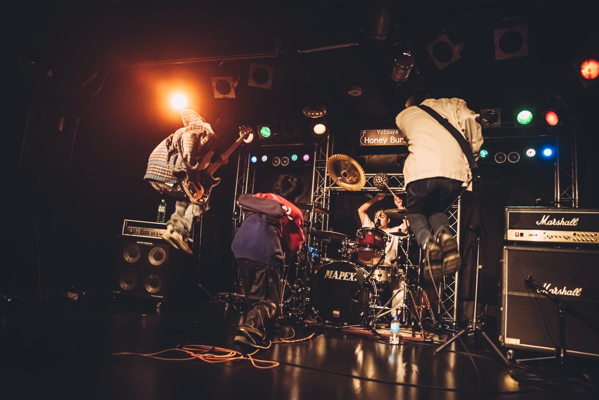 _Alteryourworld's tweet photo. 12/5 四ツ谷HoneyBurst
現体制ラストライブでした！
ご来場頂いた方々本当にありがとうございました！
最高に熱いライブになりました！
ここからメンバーそれぞれ次のステージへ羽ばたきます！
変わらず応援して頂けると幸いです！
ありがとうございました！ https://t.co/tiNWk2LuBH