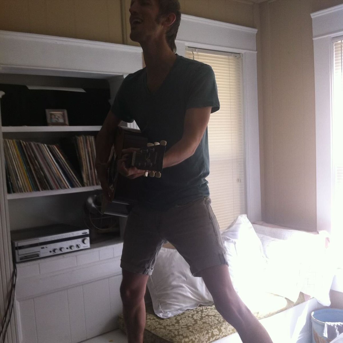 lowlandhum's tweet photo. snapshots from over ten years ago when we first set out on this journey of togetherness.

[Daniel singing in our bedroom of our first house, our first garden, standing under mystical redwoods on our first nationwide tour] 

https://t.co/2zTEdiMQGS https://t.co/fyuMRjdx1Z