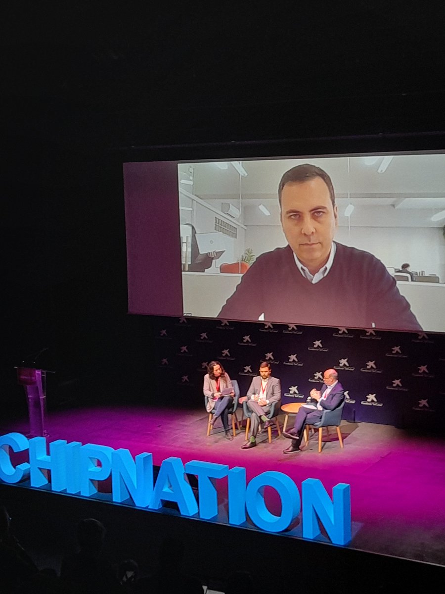 AMETIC_es's tweet photo. 🌐Esta semana, #AMETIC ha estado presente en la II Edición del Congreso #CHIPNATION, ubicado en Valencia.
🔹Nuestro director de industria electrónica, nuevo emprendimiento y desarrollo territorial, @EduardoVa1encia, ha participado como ponente en la mesa redonda “Cohesión de ecosistema: asociaciones nacionales del sector chip”, moderada por @valenciaplaza.
🔹En la mesa redonda, hemos tenido la oportunidad de debatir junto a expertos de @secpho y @_AESEMI.
🌍En @Ametic_es, impulsamos la colaboración para impulsar la innovación tecnológica en España.