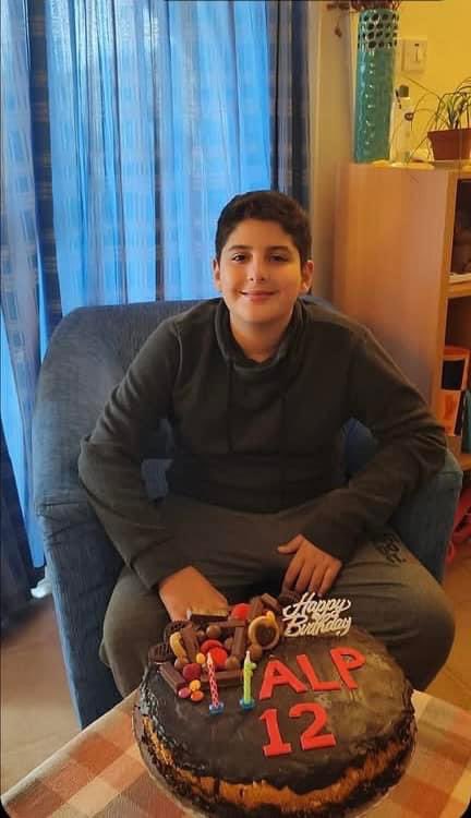 Söz verdik! Tutmak zorundayız! 
Alp, güzel çocuk, şampiyon..
İyi ki 🤍🤍🤍
#iyikidoğdunalpakın
#isiasortakdavamız 
#isiasolasıkast