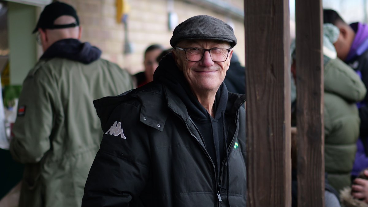 🥇WORTH THEIR WEIGHT IN GOLD | Celebrating the volunteers on #InternationalVolunteersDay

👉Steve Ypey | <a href="/levgreenfc/">Leverstock Green FC</a> 

As well as his usual club duties, he has also single-handedly put up all of the new fencing and new turnstile block at the ground…

#SouthernLeague