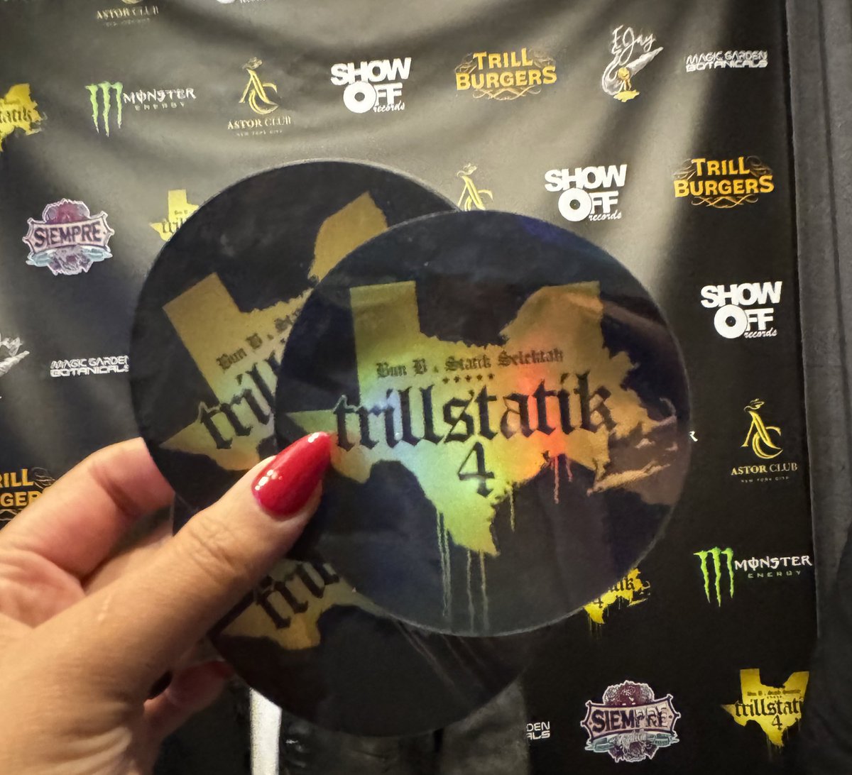 ashleeonair's tweet image. #TrillStatik4 love from Houston MF Texas  @BunBTrillOG @StatikSelekt