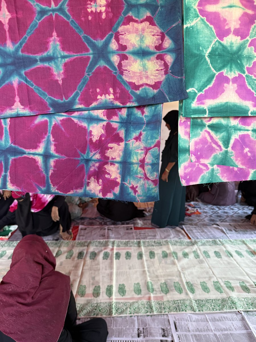 wphfund's tweet photo. Today we saw firsthand how @wphfund civil society partners in Cox’s Bazar 🇧🇩 are training Rohingya women refugees &amp; host communities on block printing &amp; tie dye to strengthen their economic resilience &amp;  build social cohesion. What a beautiful thing. ✨✨✨ https://t.co/Qz8aa5mPdL
