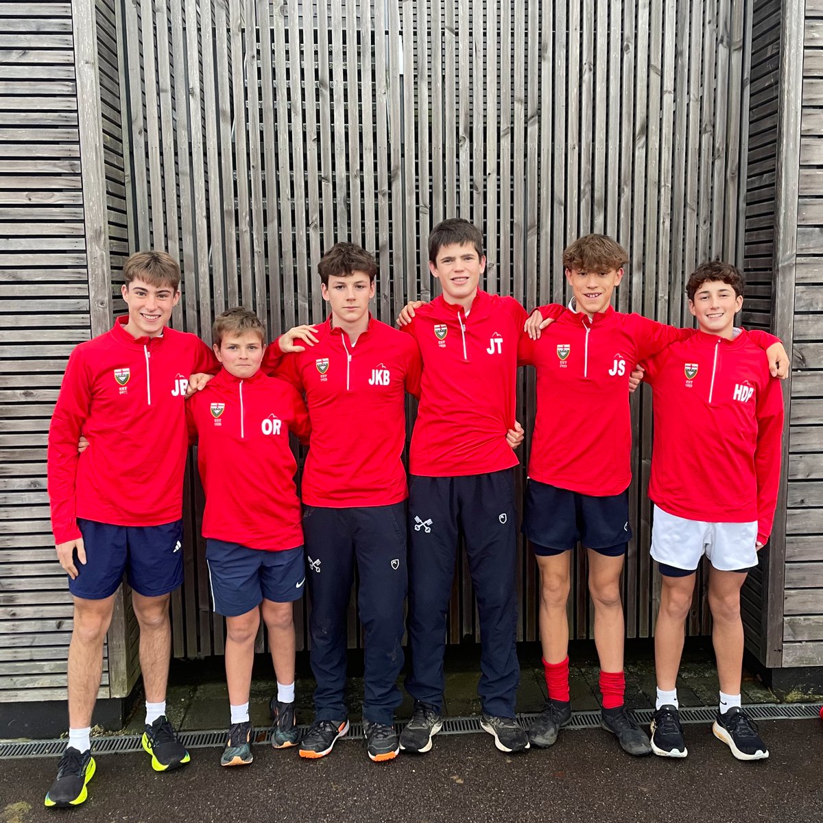 👎 Down but not out. A disappointed team raring to go in their Nationals kit. National XC Cup Final postponed to the 1st March. We’ll be ready for <a href="/SchoolAthletics/">EnglishSchoolsAA</a> in 12 weeks! 🔴⚪️ <a href="/RadleySports/">Radley Sports</a> <a href="/RadleyCoCurr/">Radley College Co-Curricular Activities</a>