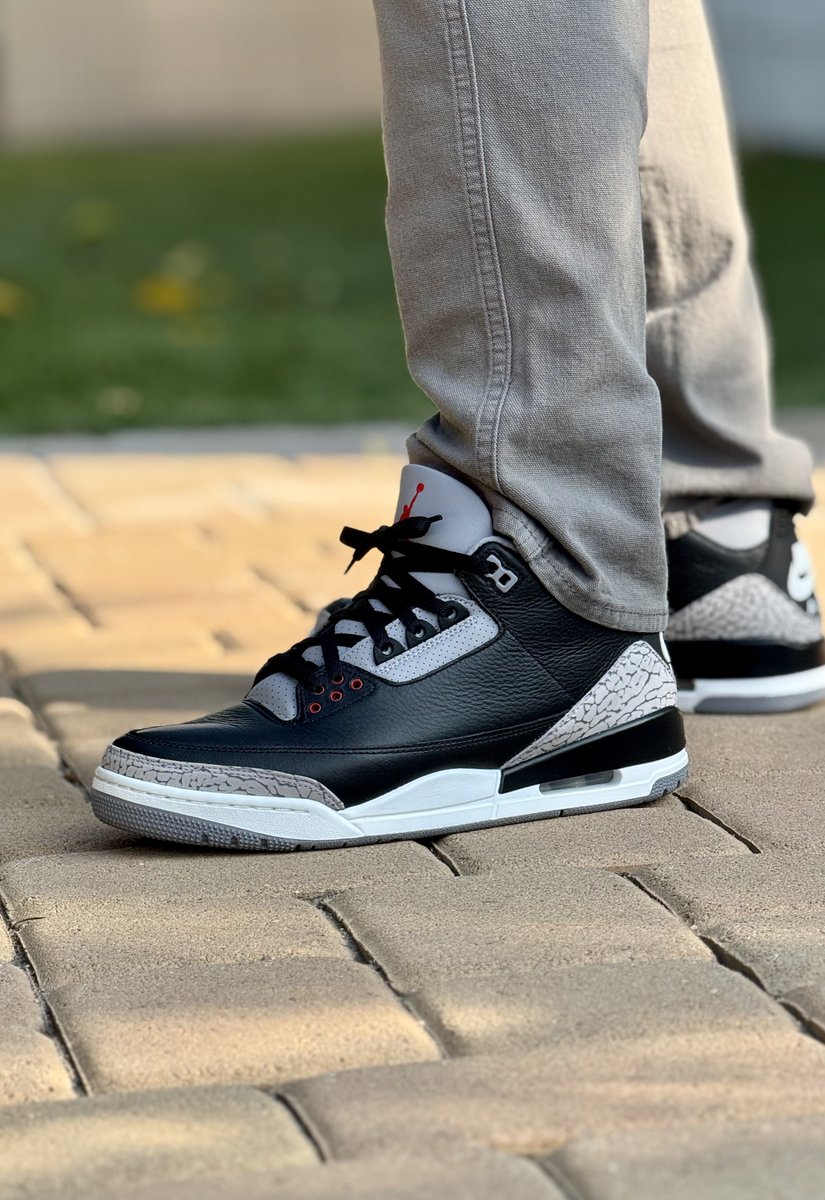 E d d i e tweet media