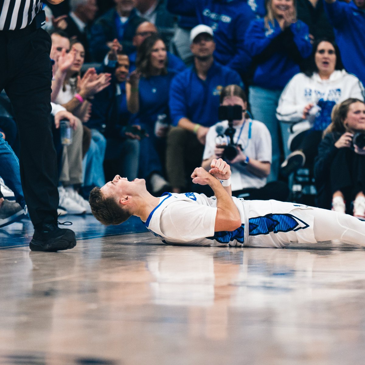 BluejayMBB's tweet photo. Woke up feeling like... 

#GoJays https://t.co/Xkqry0zmzd