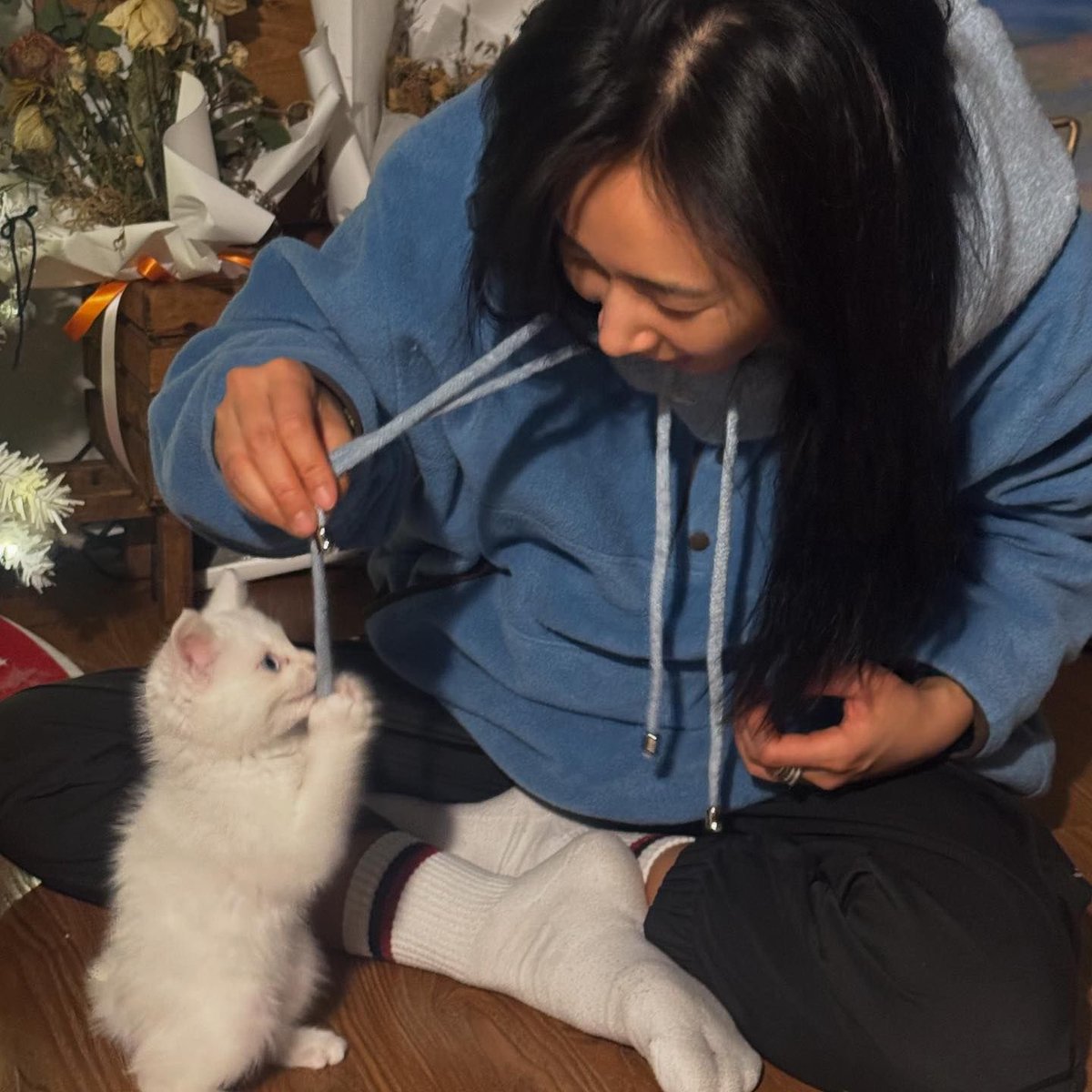 YuriBraziI's tweet image. [#YULSTAGRAM] 05.12.24 | Atualização de Yuri no Instagram.

"Dia feliz 🎂 hoje, 5 de dezembro, muito obrigada a todos que me parabenizaram pelo meu aniversário."

#권유리 #KwonYuri #GirlsGeneration