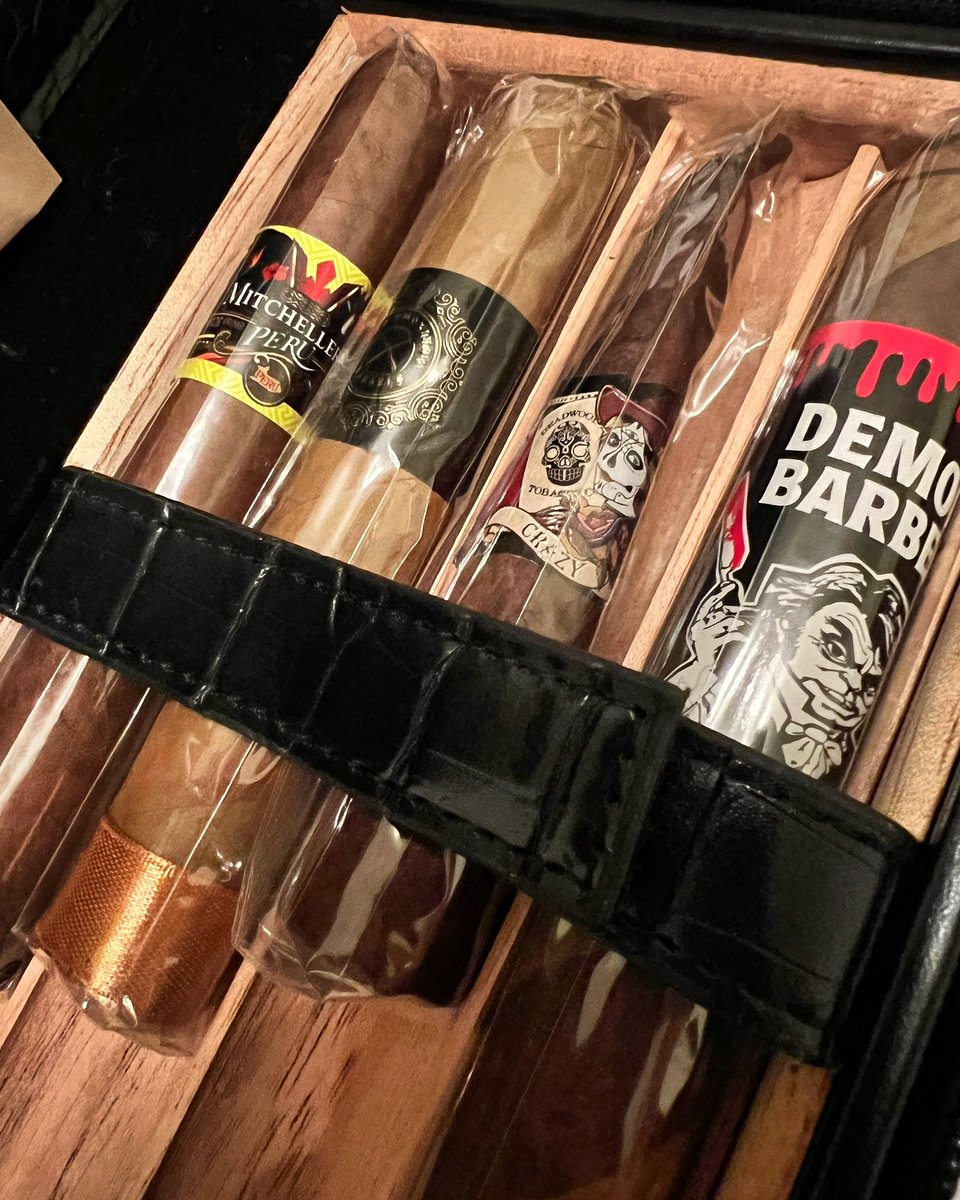 dynamite_jonny's tweet image. Starting off small with this little collection of sticks courtesy of @GQTobaccos. I can’t wait to get the journey going and growing the collection #cigarnewbie #cigars #cigarsociety #cigarlifestyle #cigarlover #cigarlife #cigarculture #cigarcommunity #cigaruk #BOLT #SOLT