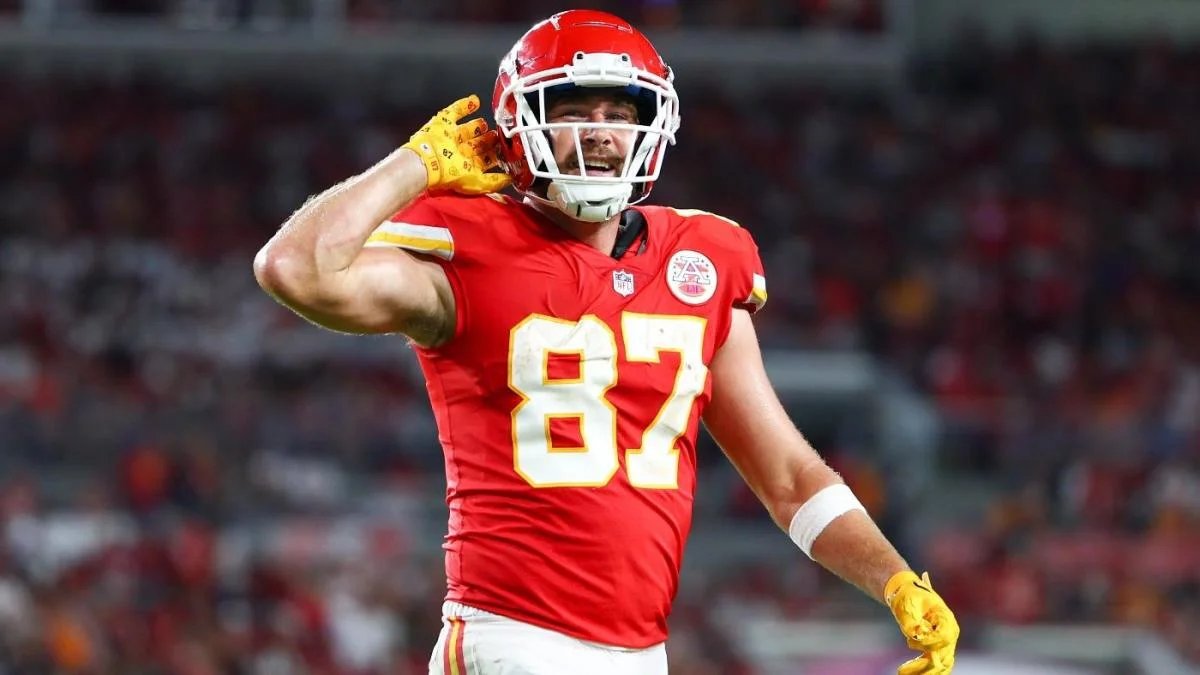 KingdomSaysPod's tweet photo. #ChiefsKingdom, our guy @tkelce has been nominated for the Walter Payton Man Of The Year Award!

Let's help him win the #WPMOYChallenge, RTs count as votes!

#WPMOYChallenge + @tkelce 
#WPMOYChallenge + @tkelce 
#WPMOYChallenge + @tkelce https://t.co/PC6rJgIQGs
