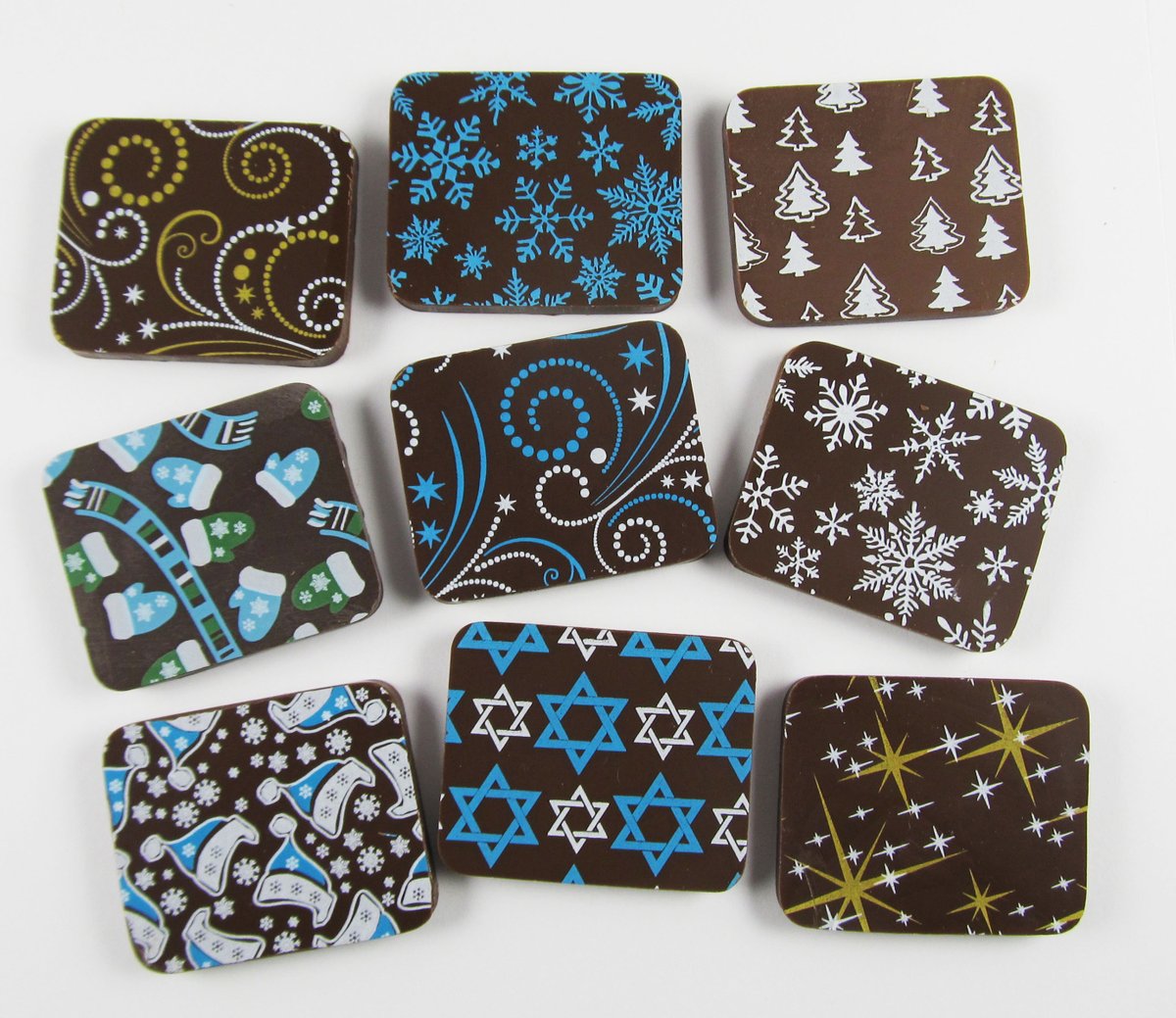AmerChocDesigns's tweet photo. It's beginning to look a lot like winter! What are your #holiday treats going to look like this year? Check out some of our favorites!

https://t.co/DKGDqd5suj

#chocolate #gifts #chocolatier #chef #pastrychef #catering #eventplanner #restaurant #events #parties #celebration https://t.co/9JWLMt4Npp