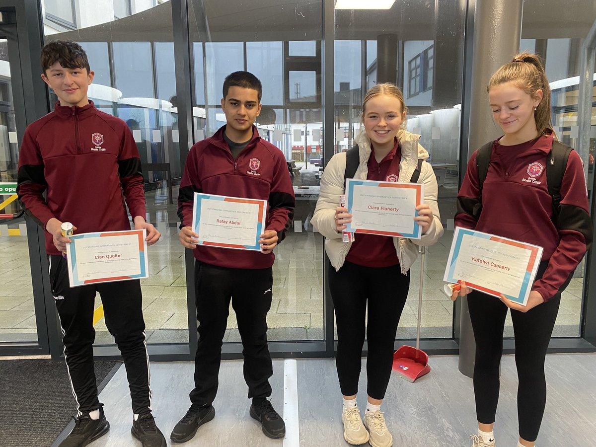 MsLBurke25's tweet photo. Well done to all in 3E who took part in a gymnastics performance in their PE class last week. The winning team showed great leadership and team spirit while working through the Sport Education Model. 🤸‍♂️🎭 https://t.co/FQec92tfk7