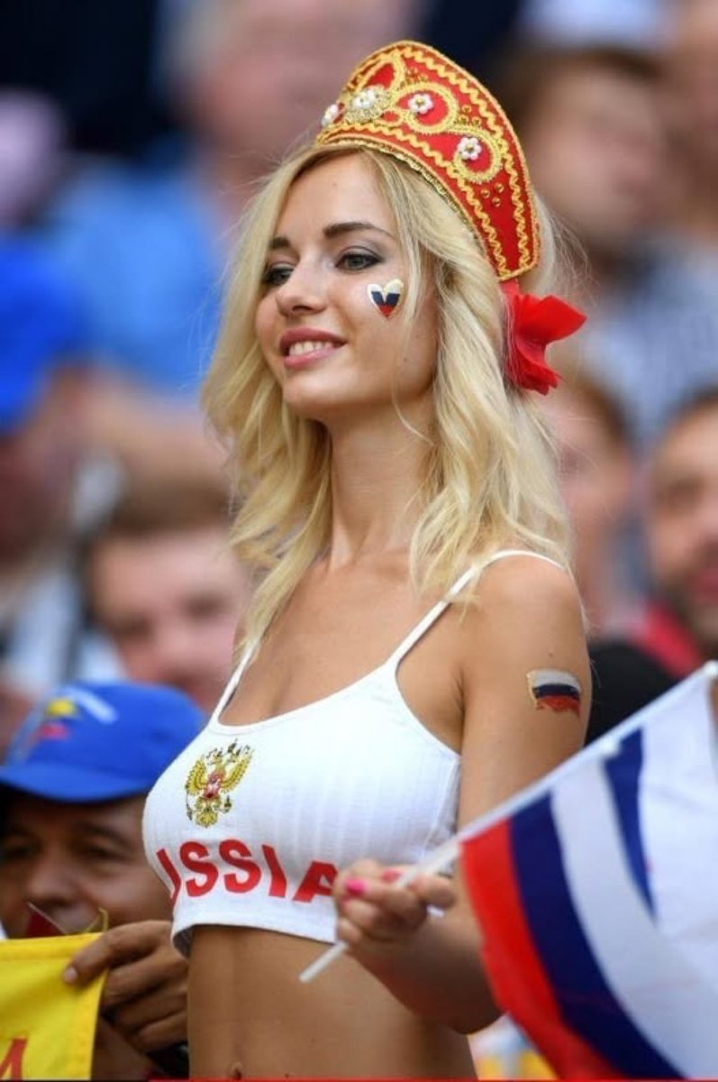 runews's tweet photo. Describe Russia in one word https://t.co/H0EDXbQAai