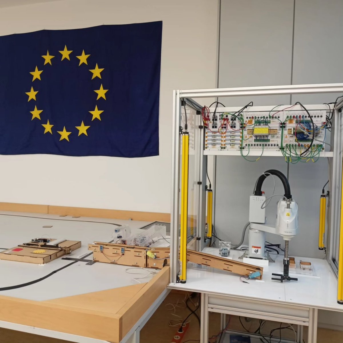 Nuestras  compañeras Saioa y Claudia  están de visita en Essen,  Alemania,  en el centro HNBK como parte del proyecto K122 VET que <a href="/CIFPRIOEBRO/">CIFP RIO EBRO</a> tiene concedido.
#Erasmus #sepie
#fp 
<a href="/educacyl/">Educación JCyL</a>  @diariodeburgos_es <a href="/elcorreo_com/">El Correo</a>