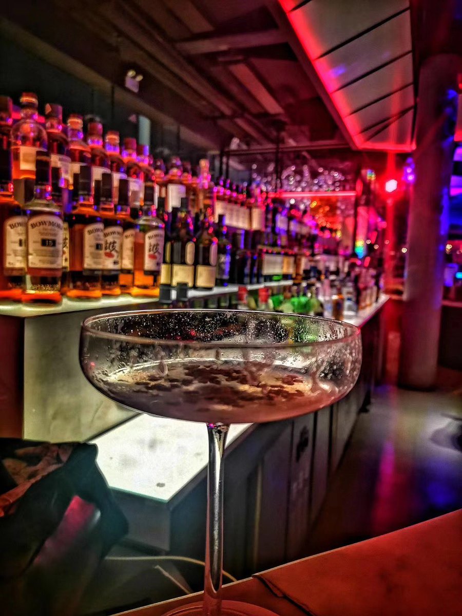 找一只乖乖的小狗狗🐶🐶，羞辱她，虐她，每天给她各种强高，寸止，给她玩儿乳夹、阴夹

让她穿着性感的衣服，带着她夹着跳蛋逛街吃饭买衣服，泡吧旅游到处走，玩儿累了就去酒店继续虐阴、滴蜡，各种深喉各种操，想想都觉得很美好。