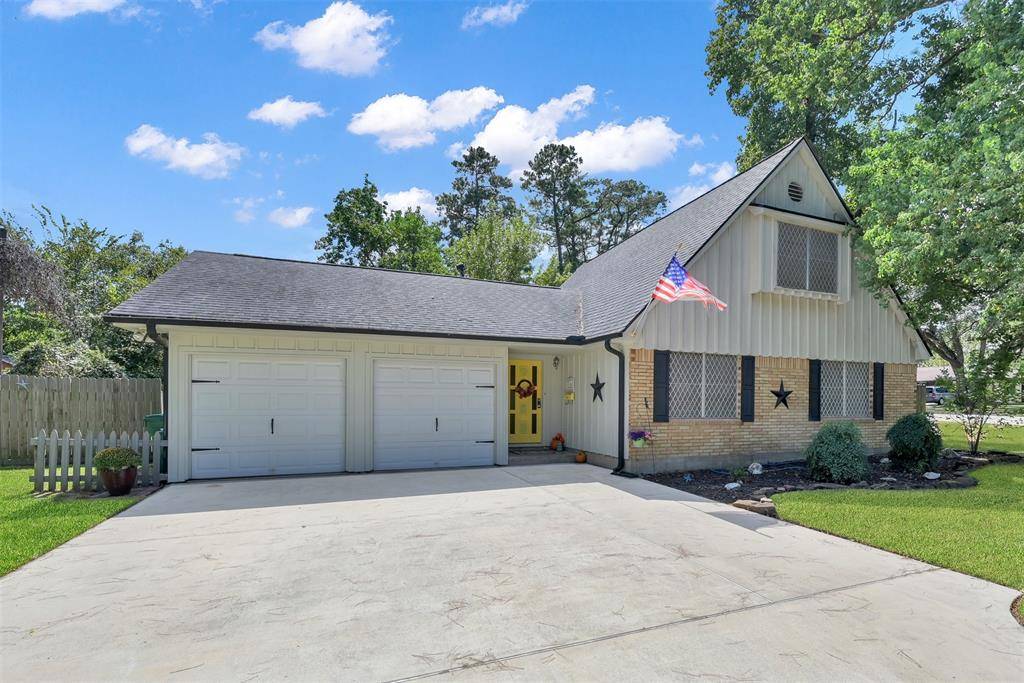 RichardsonReal's tweet image. 🌟Price Reduction!!!🌟
New Listing Price: $235,000
405 Billie Bess LN, Conroe, TX 77301 is a fantastic property with 3 bedrooms and 2.0 bathrooms.
See more here: richardsongrouprealty.com/d8raqnpa