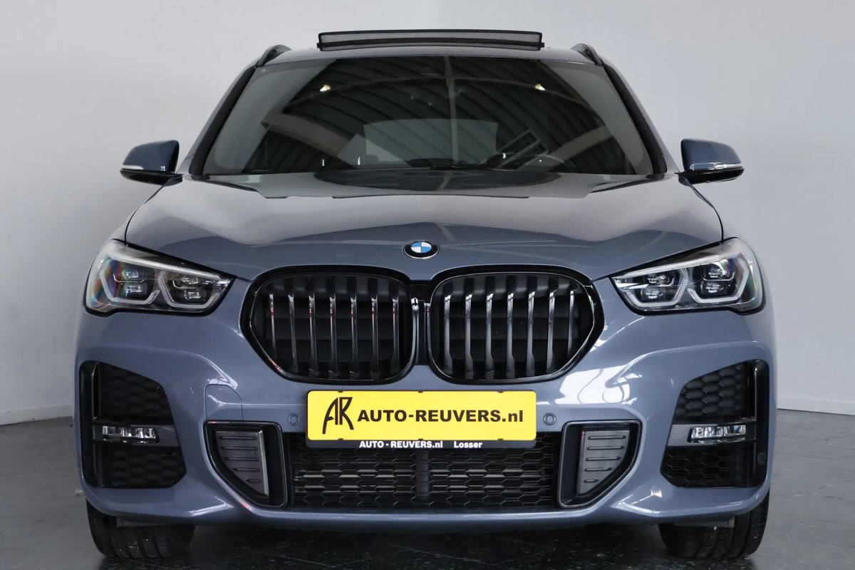 AutoReuvers's tweet photo. #bmw #x1 #xdrive #25e #msport #awd #hybrid #benzine #panorama #opendak #led #pilotassist #navigatie #elektrischrijden #occasion #onderhoud #bovag #garantie #autoverhuur #lease #autoreuvers #boschcarservice #losser #mobiliteit #genieten https://t.co/dWXSn8SCyb https://t.co/rwaIUmM9to
