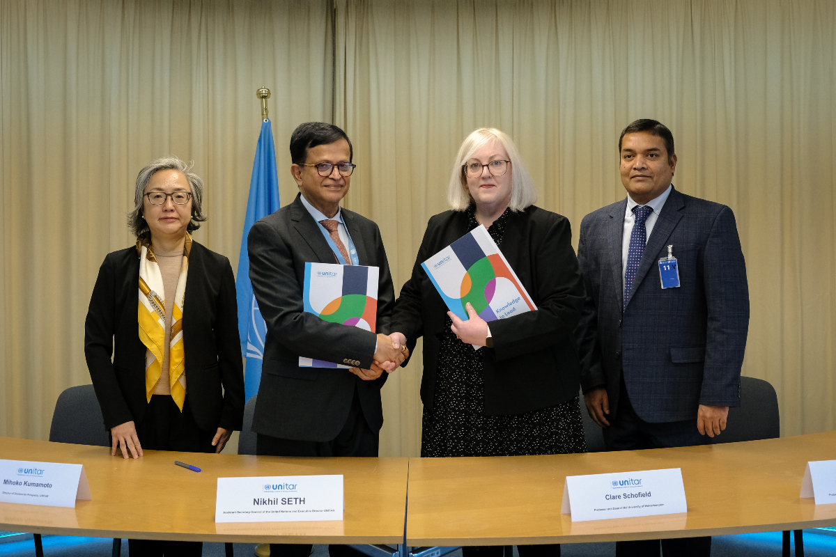 UNITAR's tweet image. On 13 Nov, UNITAR signed a Memorandum of Understanding w/ the University of Wolverhampton (@wlv_uni) aimed at fostering innovative education models, cutting-edge research, &amp;amp; meaningful international cooperation to advance SDG progress across sectors.🤝

🔗 unitar.org/about/news-sto…