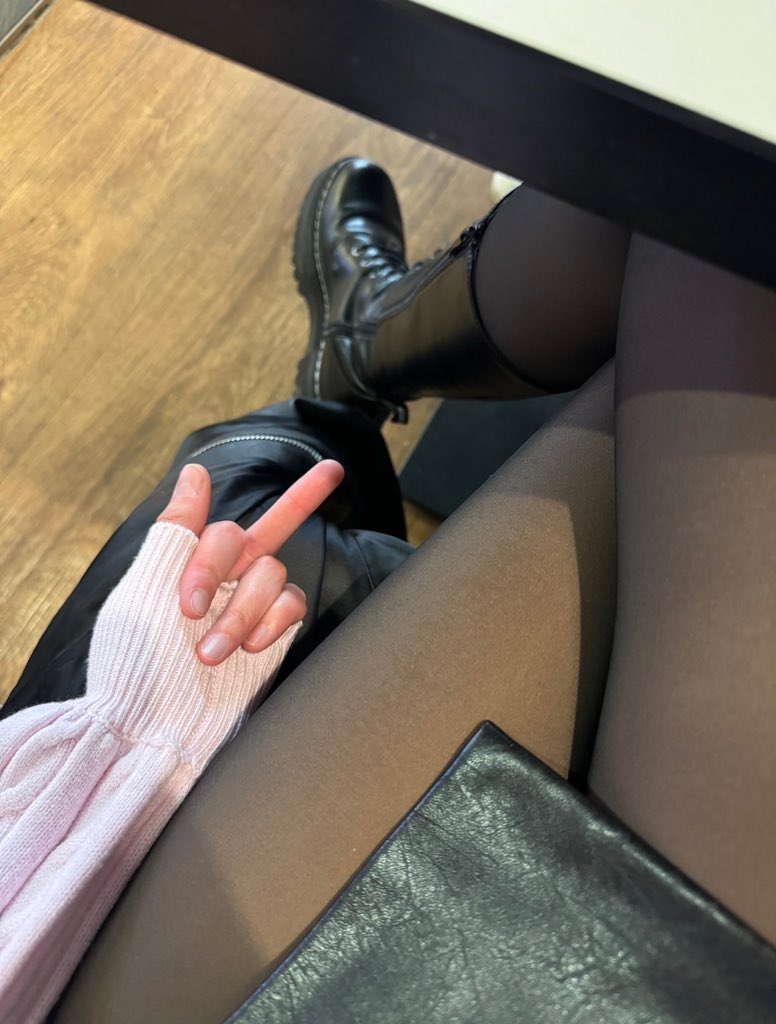 lisa73302's tweet photo. Du suchst nach einer ultimativ sadistischen und strengen Herrin der du real dienen kannst?Dann bist du bei mir genau richtig.Bewirb dich bei mir und wenn du mir zusagst darfst du eventuell mal als mein Spielzeug herhalten. Worauf wartest du Opfer noch?
 Telegram@Herrin_Lisa722222 https://t.co/FilUXeqlXH