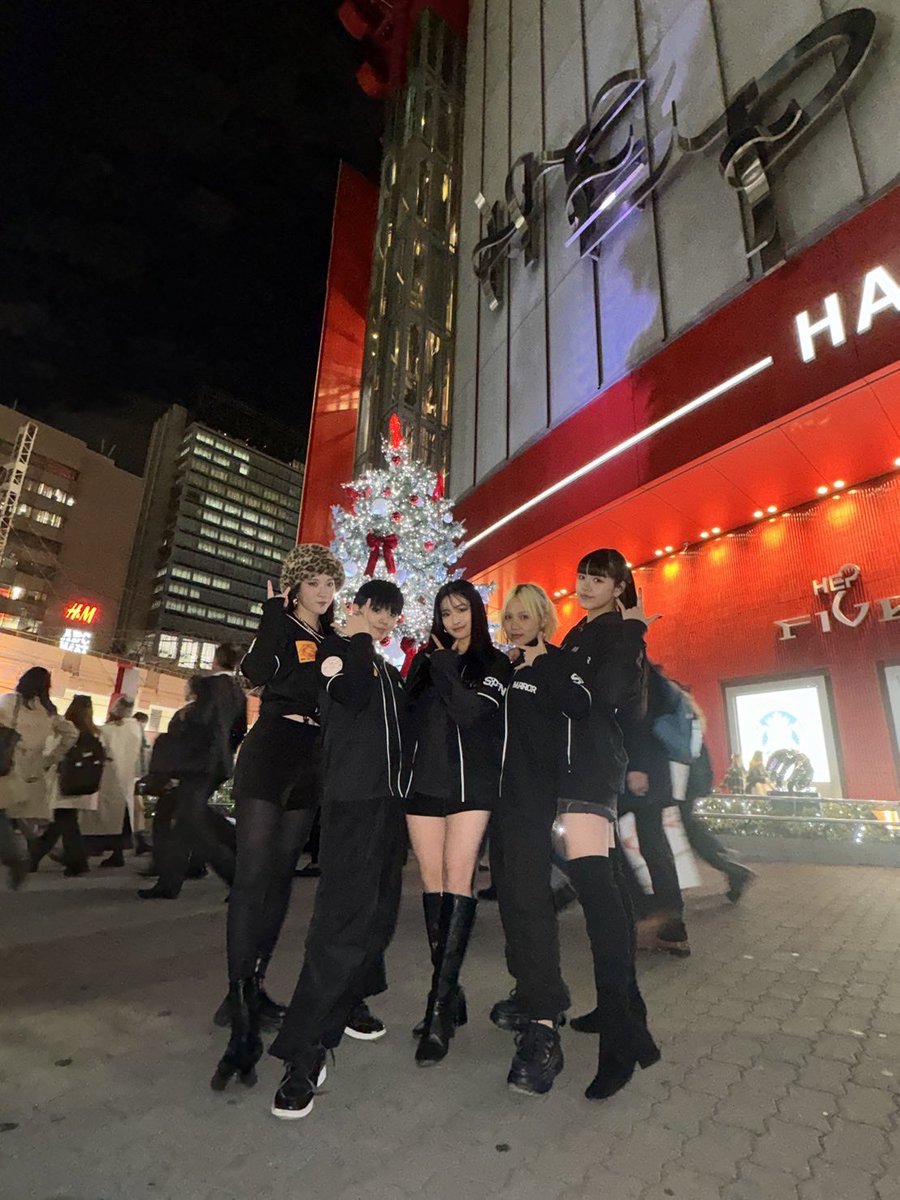 spin__Ssakura's tweet photo. #路上ライブ #SPiN #スピン #梅田
寒い中パフォーマンスを見て下さった皆さん
有難うございました！

今週末12/8(日) #TOWER_Kobe さんで
イベントを開催します！
📍ミント神戸2F デッキ

また皆さんとお会いできること楽しみにしております！！
#MIJ 是非聞いてみて下さい‼️
https://t.co/GBX2lt7XBY https://t.co/K8BmWQrz4x