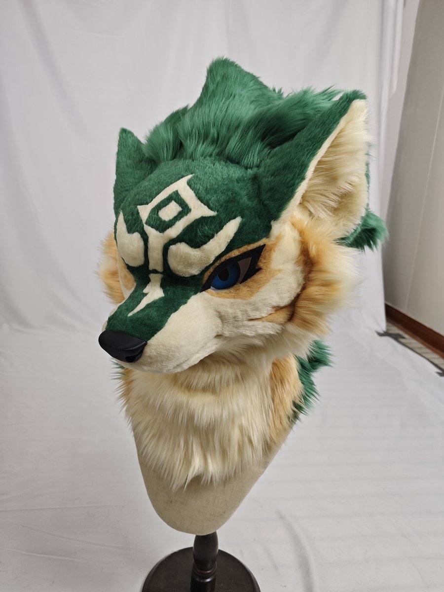 PETS202402-we get a new member here, a link wolf pet ！👿👿👿
#bitchsuit #furry #fursuit