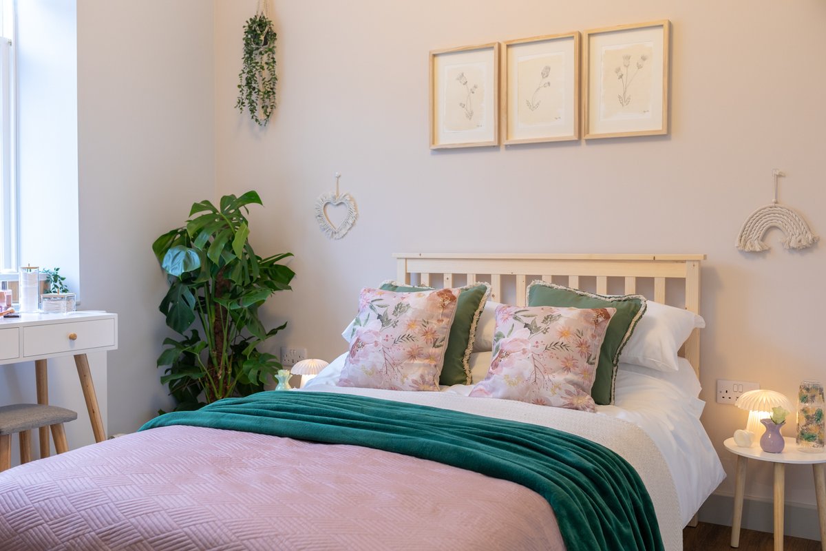 We're back on Elgin's high street!

After 6 years of restoration, our gateway store is ready for the next 150 years. Stylish apartments above are now for sale, featuring our new homewares. 

Check out the listing:
ow.ly/K0Cr50UlwTc