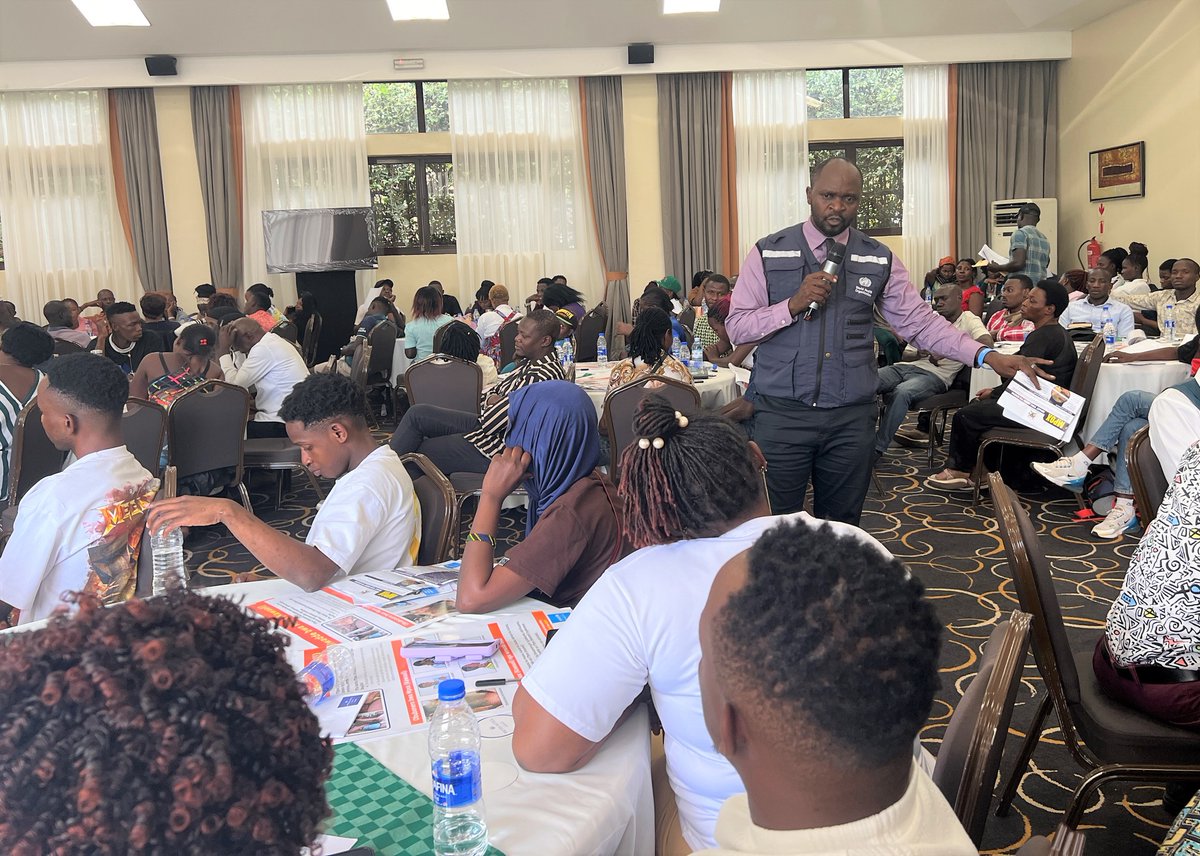 WHOUganda's tweet photo. Uganda has more than 800 confirmed #mpox cases & 4 deaths. @WHO in collaboration with @MinofHealthUG, @USAID & @KCCAUG, has trained 150 #MARPI peers to enhance surveillance, risk communication & case reporting to protect key populations, including sex workers in Kampala district. https://t.co/YiLAD4KnQc