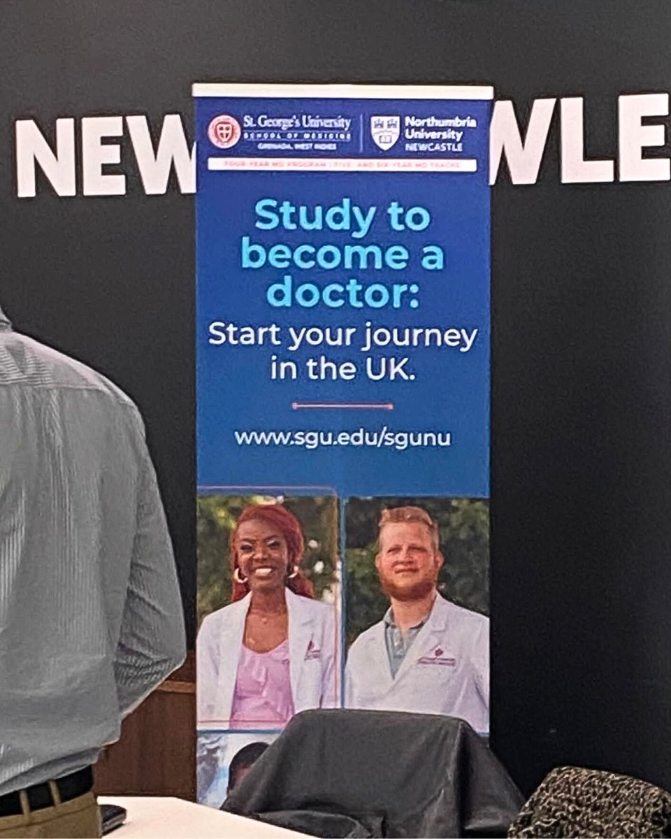 BathAcademy's tweet photo. Visit to @StGeorgesUni last week in collaboration with @NorthumbriaUni, @UniofNewcastle, and @dundeeuni to discover more information about their #Medical #Science pathways 👨‍⚕️👩‍⚕️🔬🧪🧠🥼🥽💉🧬🧫⚗️

#stem #medicine #vetmed #doctor #studyinuk#BathAcademy #supportingachievement https://t.co/kipp4UEDqO