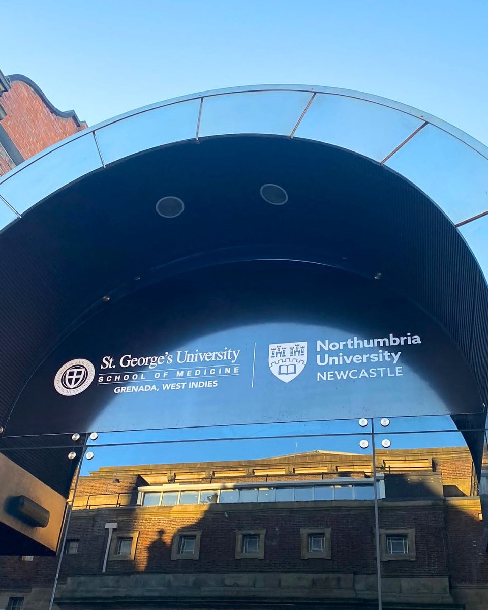 BathAcademy's tweet photo. Visit to @StGeorgesUni last week in collaboration with @NorthumbriaUni, @UniofNewcastle, and @dundeeuni to discover more information about their #Medical #Science pathways 👨‍⚕️👩‍⚕️🔬🧪🧠🥼🥽💉🧬🧫⚗️

#stem #medicine #vetmed #doctor #studyinuk#BathAcademy #supportingachievement https://t.co/kipp4UEDqO