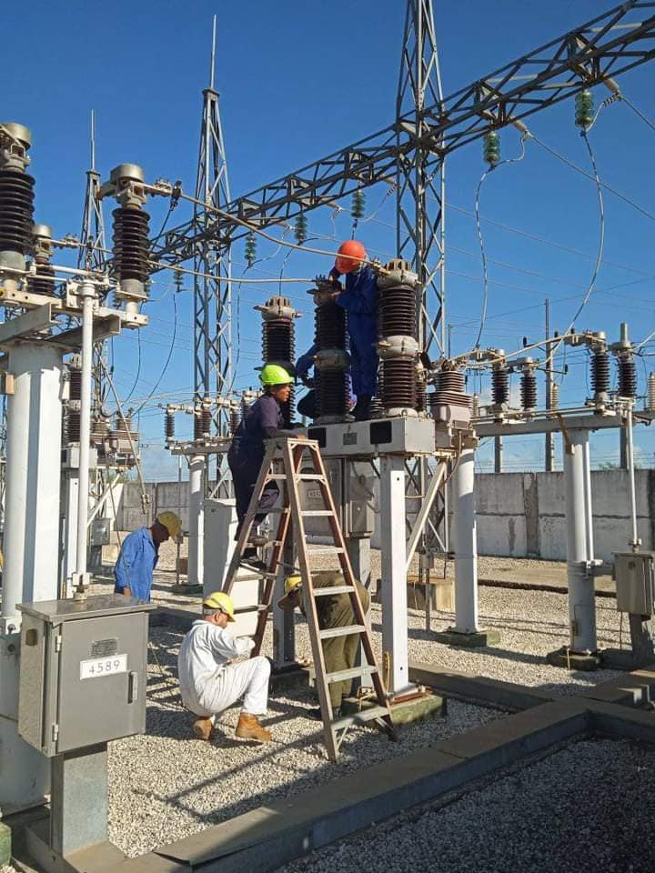 <a href="/EVilluendasC/">Enrique Villuendas</a> ¿Rendirse? Esa palabra no existe aquí. #ConLaFuerzaDeLaUnidad   seguiremos creando, luchando y venciendo.