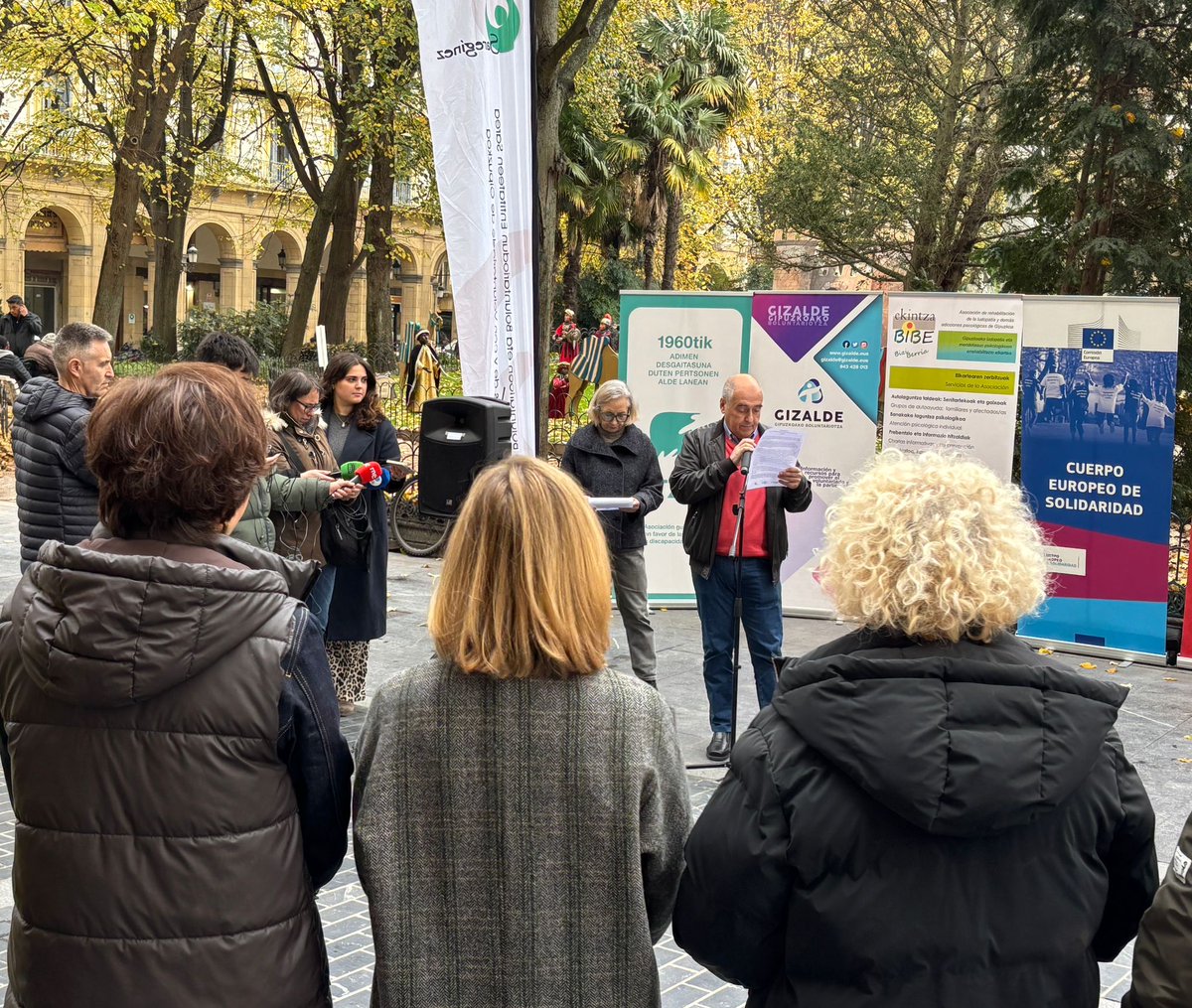 Boluntarioen Nazioarteko Egunean, Sareginez Gipuzkoako boluntarioen eta boluntariodun entitateen sareak antolatutako ekitaldian izan gara. Una jornada para visibilizar y agradecer a las personas voluntarias su compromiso en favor de toda la sociedad. Mila esker guztioi! #Donostia