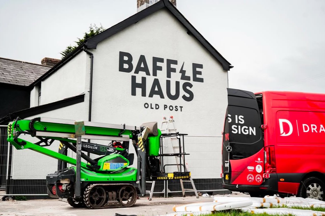 Dragon_Signs's tweet image. Signs that stand the test of time🛠️

Regular maintenance ensures your signage stays bold, vibrant, and impactful—just like your brand. 

Don’t let wear and tear dull your message. Reach out to us today for expert care and maintenance! 🐉✨

#Signage #Signagemaintenance #Repair