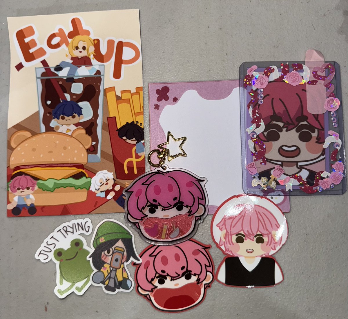 imsmmie's tweet photo. #samMAILbie ๐
Thank you so much @namyeahjune !! Arrived safe and well!! Supper cute!! Love shaking it hahaha!! Everythinggg is soo kyuutt!! Thank you so muchh! https://t.co/sBfOd5pm6i