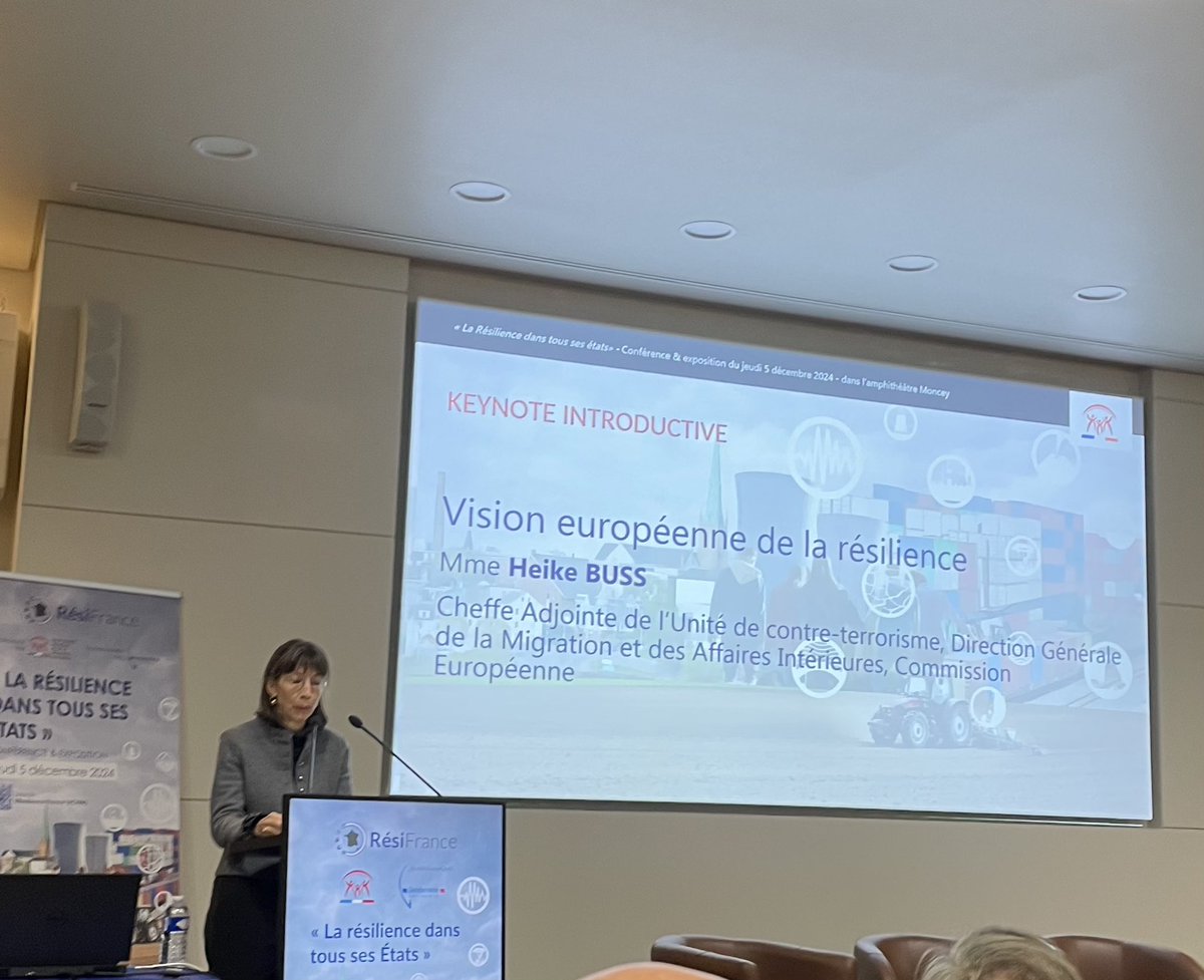 gillesmahieu's tweet photo. Conférence « La #Résilience ds ts ses états » du Haut Commissariat fr pour la Résilience nationale (https://t.co/vjg4RrcujI) ce jeudi. Des débats indispensables pour renforcer notre robustesse en ces temps incertains. @Gendarmerie #préparation #crises https://t.co/XKBGpc1TCr