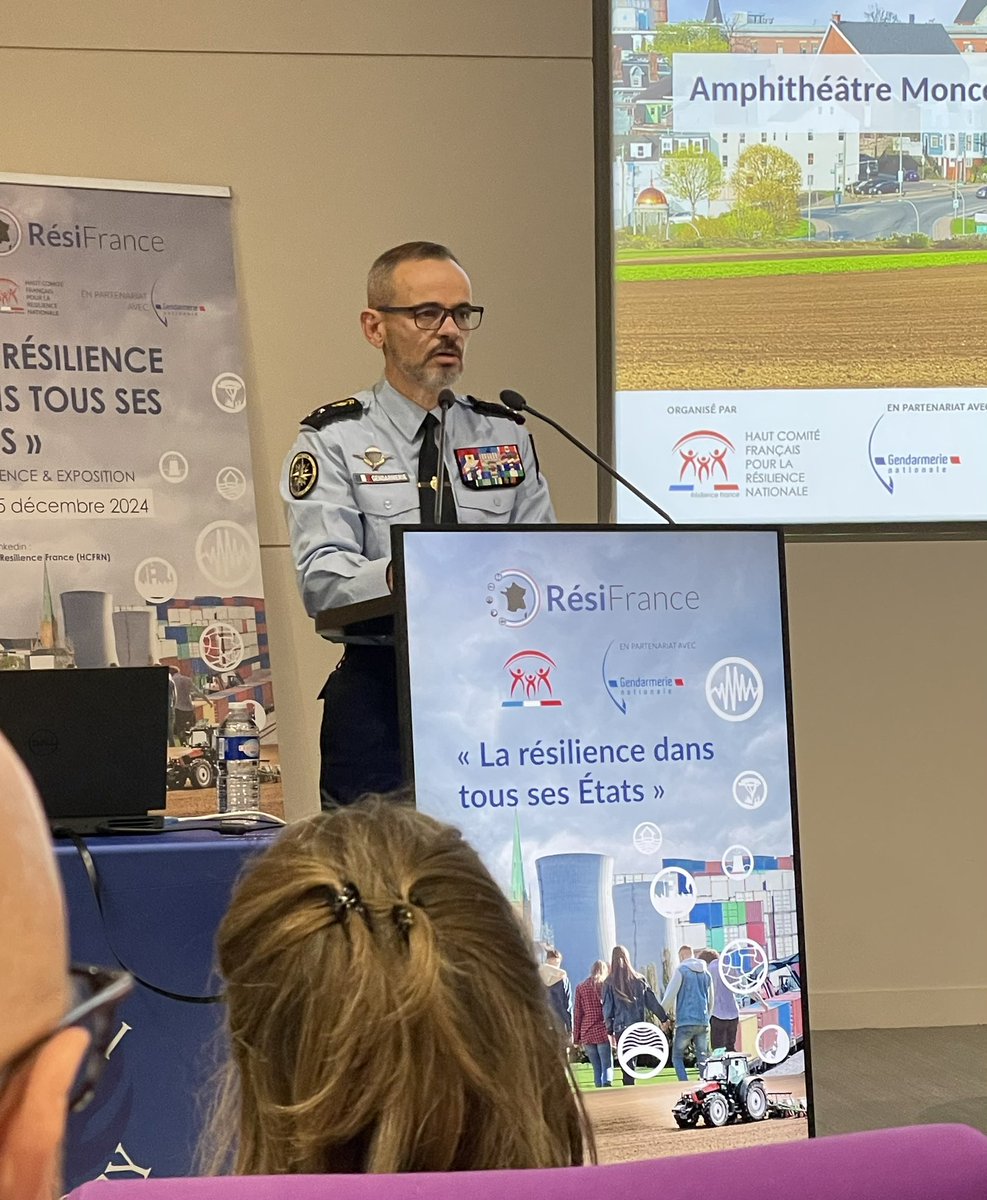 gillesmahieu's tweet photo. Conférence « La #Résilience ds ts ses états » du Haut Commissariat fr pour la Résilience nationale (https://t.co/vjg4RrcujI) ce jeudi. Des débats indispensables pour renforcer notre robustesse en ces temps incertains. @Gendarmerie #préparation #crises https://t.co/XKBGpc1TCr