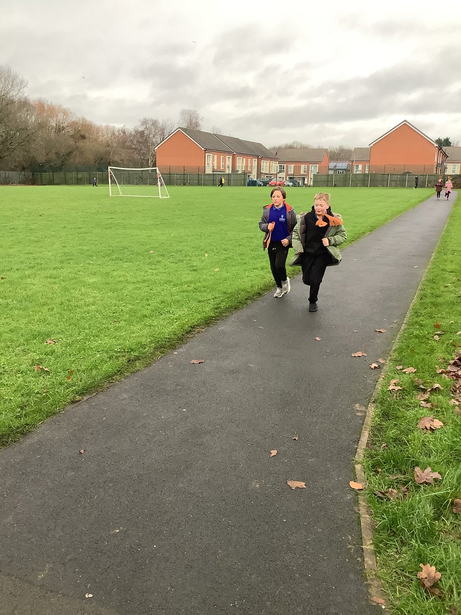 OakDallamCPS's tweet photo. As part of our PE session, we took part in the St Rocco’s Reindeer Dash. Thank you to everyone who sponsored us.
#DallamPE https://t.co/Xtr730Stkf