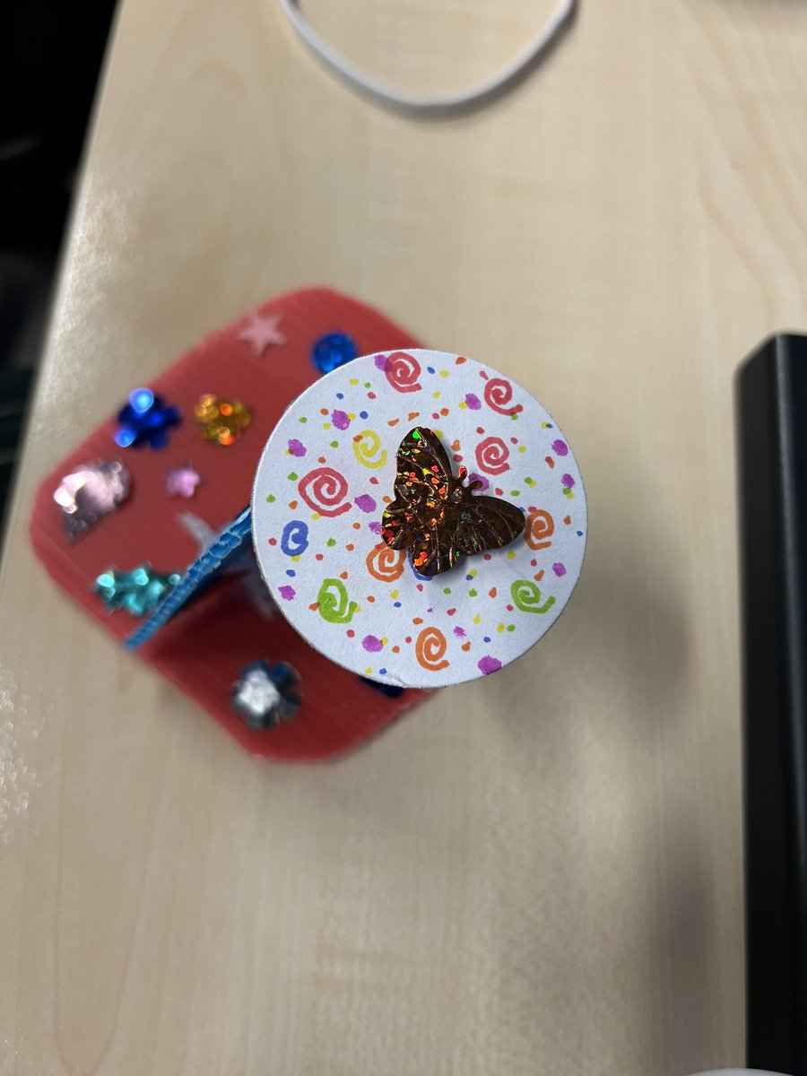 Millais_Engines's tweet image. #MillaisEngineering students have been working hard on their Color patterns for their spinners that they programmed on crumbles. #girlsthatcode