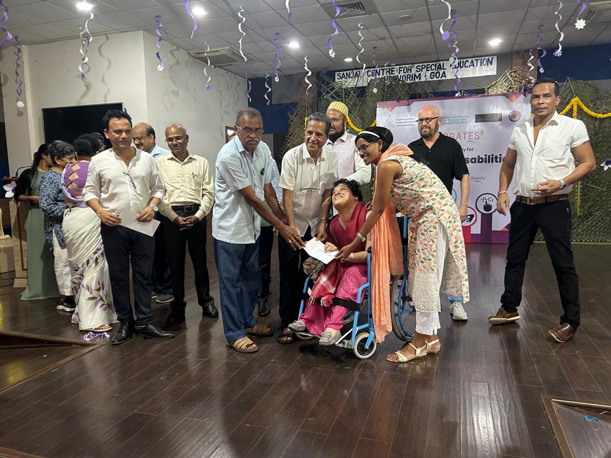 PrakashWKamatPK's tweet photo. Multi-talented @i_am_frederika donated generous sums to various NGOs working in disability sector,at the Goa government function of International Day of Disability 2day in Porvorim Goa. Here I,with my team of Rama Kavthankar @DacunhaSabina accepting on behalf of @GoaHemophilia 🙏 https://t.co/nZ8aLBnsgh