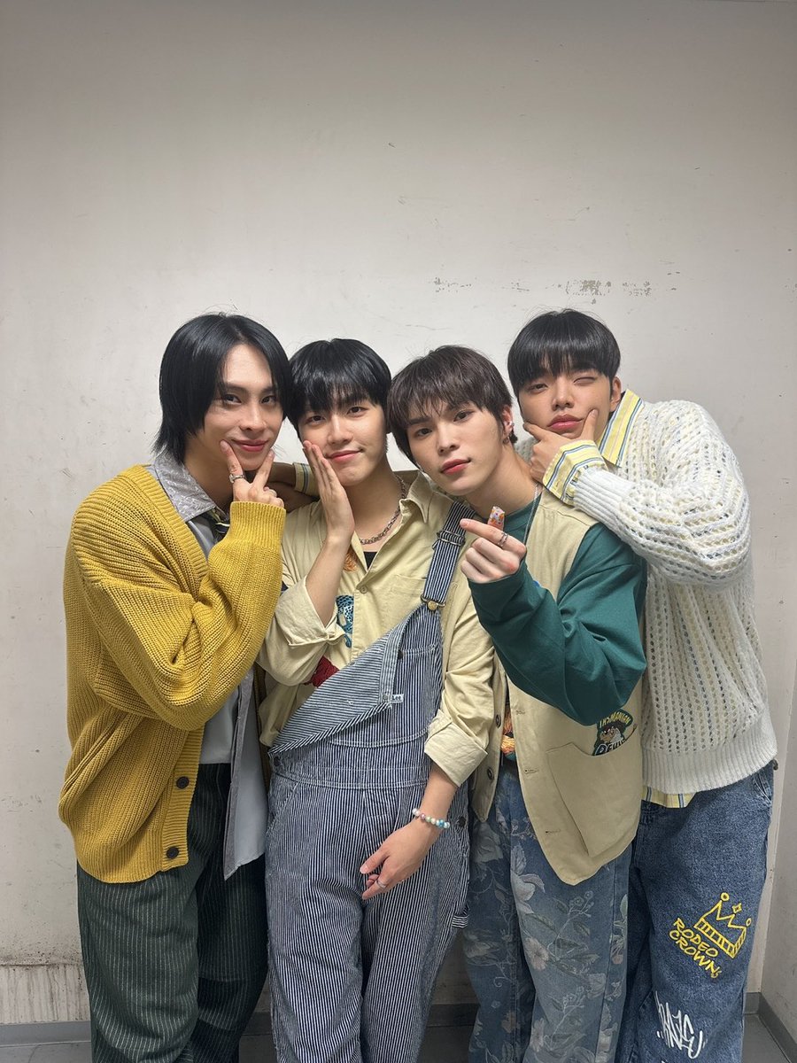 CMDM_JAPAN's tweet photo. #CMDM 「#BACK_TO_THE_FUTURE 」 JAPAN
今日も一緒に過ごしてくれてありがとう🙏
明日会いましょう😍
2024年12月6日 (金)
開催: ①17:00 ②19:00
会場:アリオ川口 センターコート
イベント内容: インストアライブ+特典会
#シーエムディーエム
#얼레리꼴레리 #ALGR https://t.co/ky9GxnZKEH