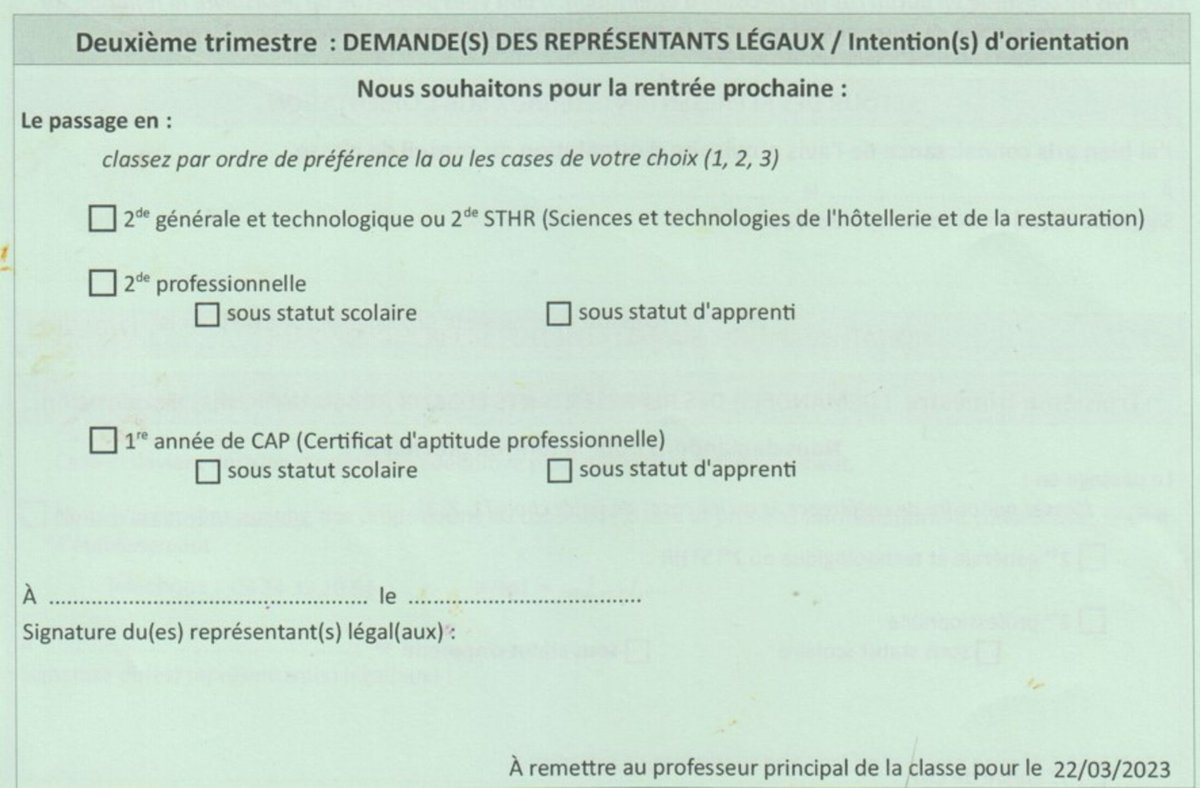 adultisme's tweet photo. Le pédagogisme est l'équivalent du management : être bien derrière le dos des élèves pour fliquer afin qu'ils soient toujours "mis en activité".
"Acteurs de leur formation", c'est bidon : ils ne peuvent prendre strictement aucune décision sans l'aval des adultes (rep. légaux).