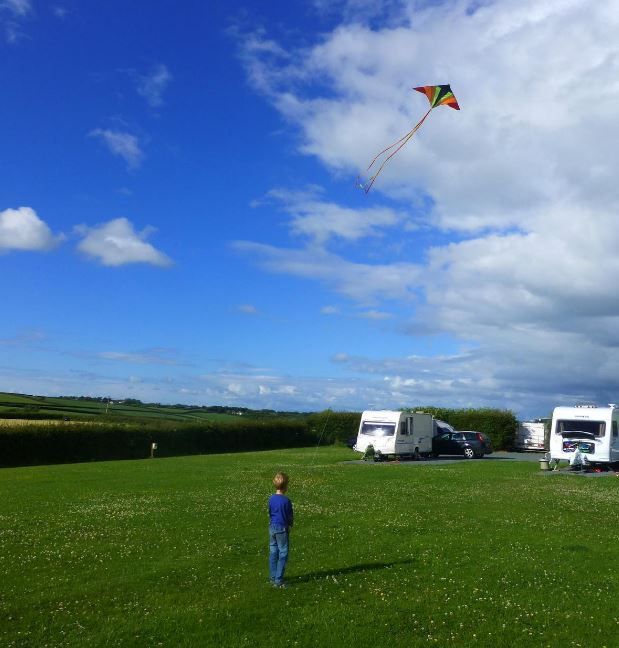 aroundaboutbrit's tweet image. Headon Farm Caravan Site, situated just outside Holsworthy on a working farm, offers a peaceful retreat in a scenic location on the North Devon/Cornish border. 🌿🚐 

🏕 Campsite
aroundaboutbritain.co.uk/Devon/5208

#CaravanPark #Touring #MotorhomeAdventures #SecureStorage #ExploreNorthDevon