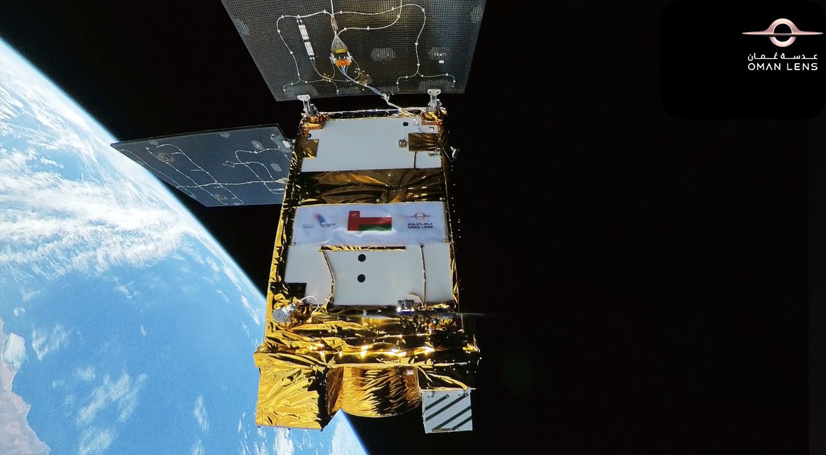 تهنئ شركة عدسة عُمان شركة إطلاق، التابعة للشركة الوطنية للخدمات الفضائية، في نجاح مهمة "الدقم-1" من ميناء اطلاق الفضائي بالتعاون مع وزارة النقل والاتصالات وتقنية المعلومات. هذا الإنجاز العظيم يمثل إضافة تاريخية لمسيرة الفضاء في سلطنة عُمان، ويأتي بعد الإنجاز الأول بإطلاق اول قمر